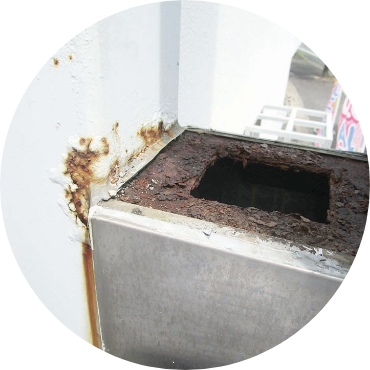 老朽化した看板